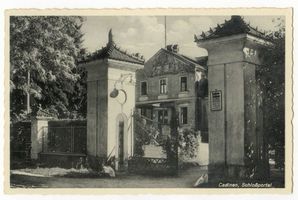 Cadinen, Kreis Elbing Cadinen, Schloßportal 
