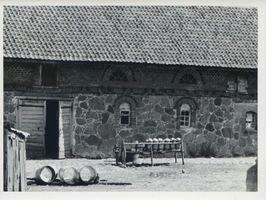 Langenbrück, Kreis Sensburg Langenbrück, Schmuck der Scheune - Oberlichtfenster Лангенбрюк, украшение амбара — окно-фрамуга
