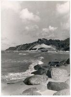 Klein Kuhren, Kreis Samland Klein Kuhren,  Blick vom Strand auf Zipfelberg und Warnicker Steilküste Samländische Steilküste