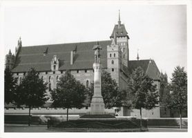 Marienburg, Westpr., Kreis Marienburg Marienburg i. Westpr., Schloß mit Abstimmungsdenkmal VII Marienburg, Schloß