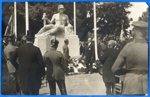 Passenheim, Stadt, Kreis Ortelsburg Passenheim, Marktplatz mit Kriegerdenkmal - Einweihung 