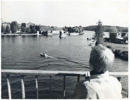 Nikolaiken Kr. Sensburg, Kreis Sensburg Nikolaiken Kr. Sensburg, Blick von der neuen Brücke auf zerstörte Brücke Николаикен, р-н Зенсбург, вид от нового моста на разрушенный мост