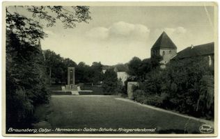Braunsberg Kr. Braunsberg, Kreis Braunsberg Braunsberg, Hermann-von-Salza-Schule und Kriegerdenkmal 