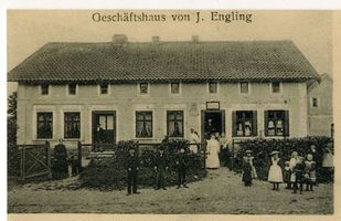 Reichau Kr. Mohrungen, Kreis Mohrungen Reichau Kr. Mohrungen, Geschäftshaus J. Engling 