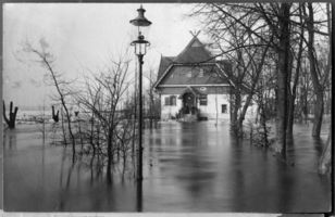 Tilsit, Stadt, Stadtkreis Tilsit  Tilsit, Hochwasser in Übermemel, Restaurant  Brückenkopf  III Tilsit, Ortsteil Übermemel