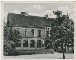 Kurwien, Ort, Kreis Johannisburg Kurwien, Schule Курвиен, школа