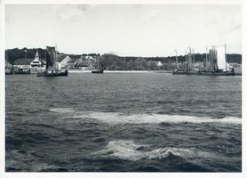 Nidden, Kreis Memel Nidden, Fischerboote im Hafen X Nidden, Kurenkähne im Hafen und am Haffstrand