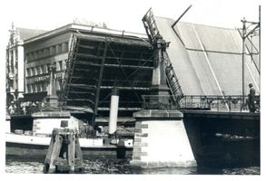 Königsberg (Pr.), Stadtkreis Königsberg Königsberg (Pr.), Grüne Brücke, geöffnet II Königsberg, Pregel