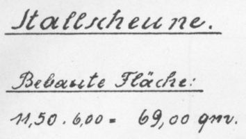  4 Bauzeichnungen einer Stallscheune für 6 Morgen in Seitenansichten und Draufsichten mit Maßen Bl. 2 - Maße und Fläche 4 строительных чертежа скотного сарая на 6 моргенов в боковых видах и видах сверху с размерами, лист 2 — размеры и площадь