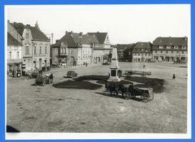 Angerapp, Stadt, Kreis Angerapp Angerapp, Markt mit Kriegerdenkmal III 