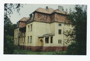 Metgethen, Ort und Bahnstation, Stadtkreis Königsberg Adolf-Hitler-Weg 10 Metgethen, Adolf Hitler-Weg, Haus Schwieger, Apotheke Метгетен, Адольф-Гитлер-Вег, дом Швигера, аптека