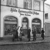 Johannisburg, Kreis Johannisburg Fischerstraße 14 Johannisburg, Fischerstraße, Hans Bachem, Geschäft Herrenartikel Йоханнисбург, Фишерштрассе, Ганс Бахем, магазин мужских товаров