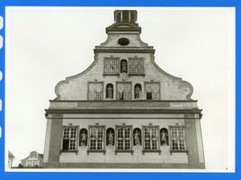 Braunsberg Kr. Braunsberg, Kreis Braunsberg Braunsberg, Rathaus, Teilansicht des Giebels I Braunsberg, Rathaus