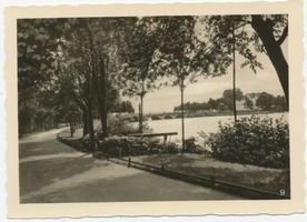 Lyck, Stadt, Kreis Lyck Lyck, Seepromenade und Brücke zur Schloßinsel Лык, озерная набережная и мост на Замковый остров