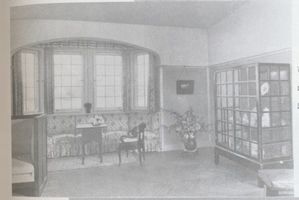 Königsberg (Pr.), Stadtkreis Königsberg Haarbrücker Straße 24 Königsberg, Amalienau,  Haarbrücker Straße, Wohnzimmer mit Erker, Südseite Königsberg, Stadtteil Amalienau