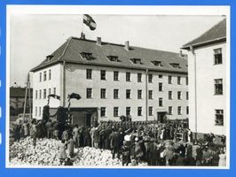 Bartenstein, Kreis Bartenstein Bartenstein, Ostpr., Kaserne mit Soldaten II (Veranstaltung) 