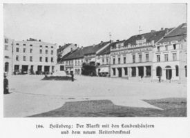 Heilsberg Kr. Heilsberg, Stadt, Kreis Heilsberg Heilsberg Kr. Heilsberg, Der Markt mit Laubenhäusern und dem neuen Reiterdenkmal Хайльсберг, р-н Хайльсберг, рынок с домами с аркадами и новым конным памятником