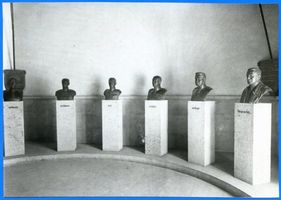 Hohenstein Kr. Osterode, Stadt, Kreis Osterode Hohenstein i. Ostpr., Reichsehrenmal Tannenberg, Büsten der Heerführer III Hohenstein, Tannenberg-Nationaldenkmal