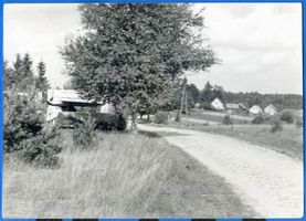Schwarzenofen, Kreis Neidenburg Schwarzenofen, Gesprengte Bunker am Eingang des Dorfes 