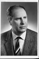 Saugen, Kreis Heydekrug Saugen, Reinhard Wenskus, Historiker, ordentlicher Professor für mittelalterliche Geschichte Зауген, Райнхард Венскус, историк, ординарный профессор истории Средневековья