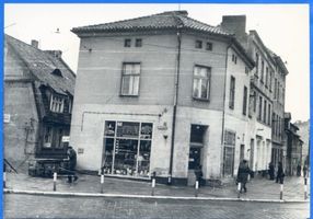 Allenstein, Stadtkreis Allenstein Allenstein, Schwanendrogerie an der Johannisbrücke Ecke Warschauerstraße 