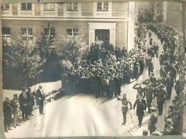 Braunsberg Kr. Braunsberg, Kreis Braunsberg Altstädtischer Markt (fr. Vorstädtischer Markt) Braunsberg, Vorstädtischer Markt (sp. Altstädtischer Markt), Feierlichkeiten anlässlich des Geburtstages des Kaisers Wilhelm II